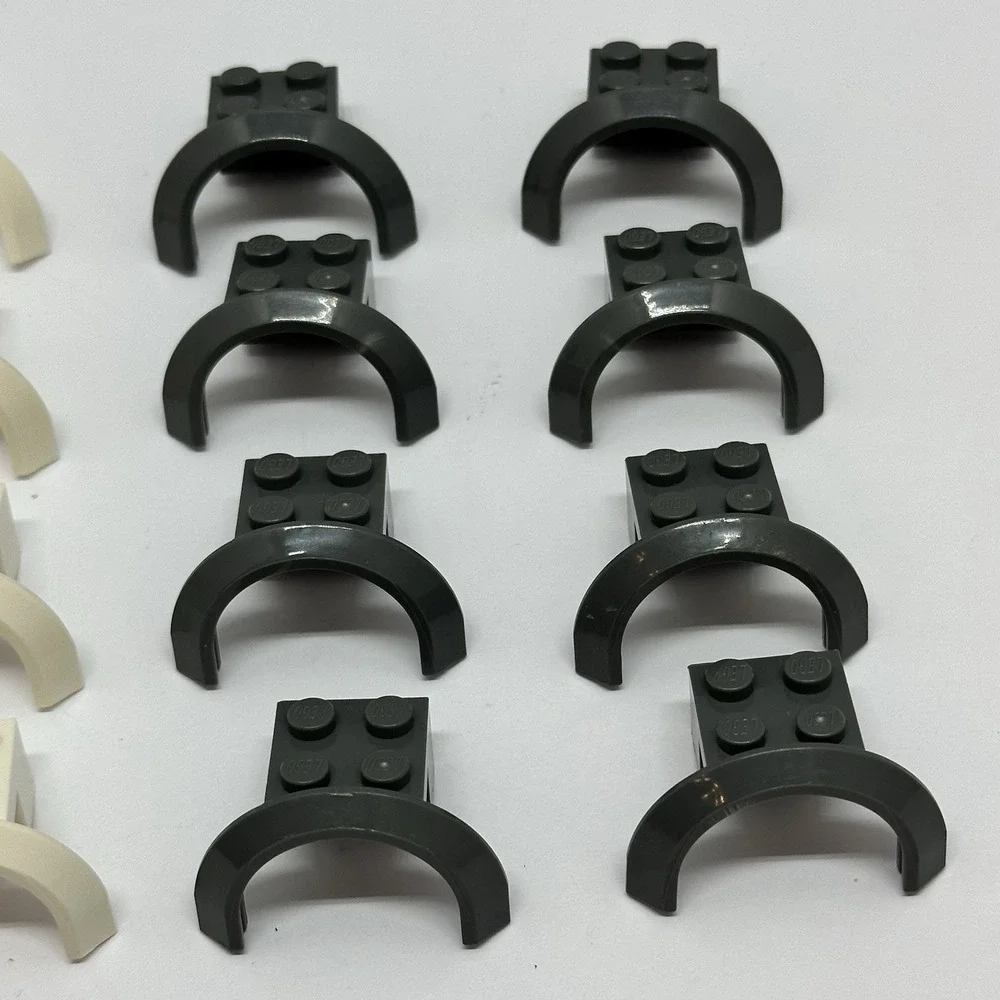 LEGO Parts Car Mudguard 4 x 2‎ 1/2 x 2 Part number 50745 Lot Of 16 White & Gray